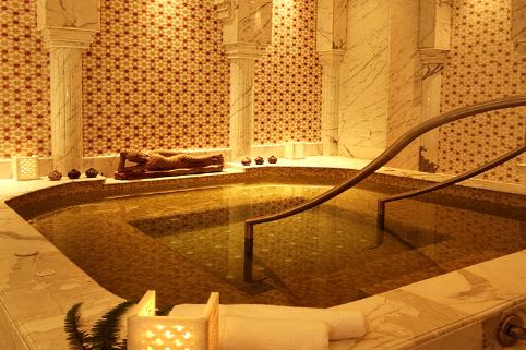 Imperial-Hotel-New-Delhi-The-Imperial-Spa-Jacuzzi